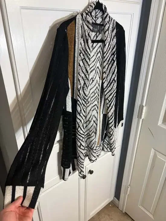 Chico's Travelers Collection Geometric Mixed Print Open Front Draped Cardigan XS - Picture 4 of 7